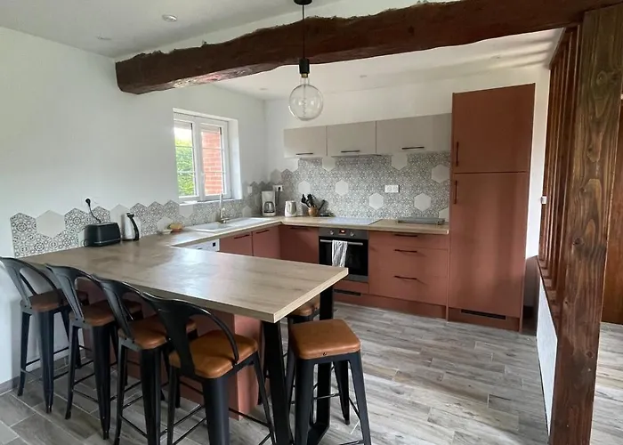 Holiday home Longere Normande Avec Jardin A 5 Min Des Petites Dalles